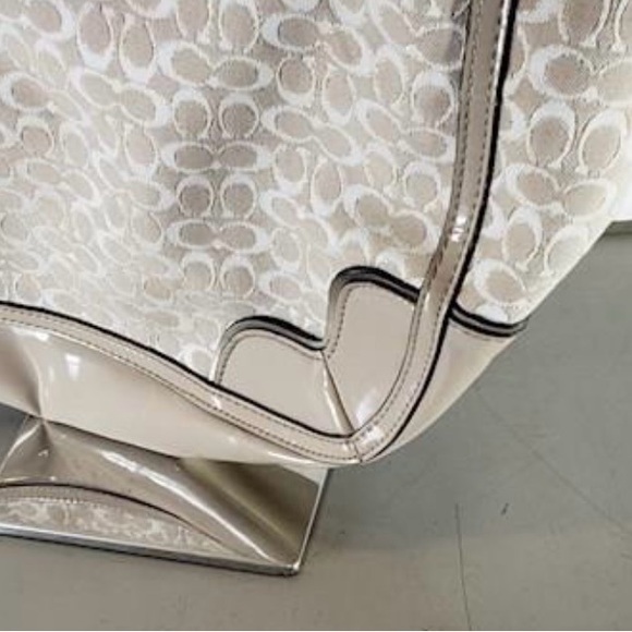 Coach Logo Zipper Tote Satchel Shoulder Bag - Picture 9 of 10